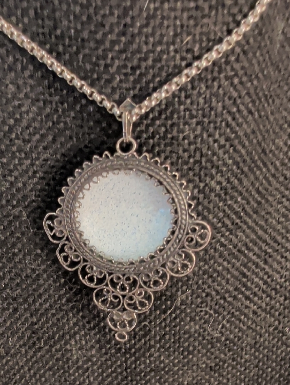 Blue Floral Porcelain Pendant Necklace with Multicolor Motif - Picture 2 of 4